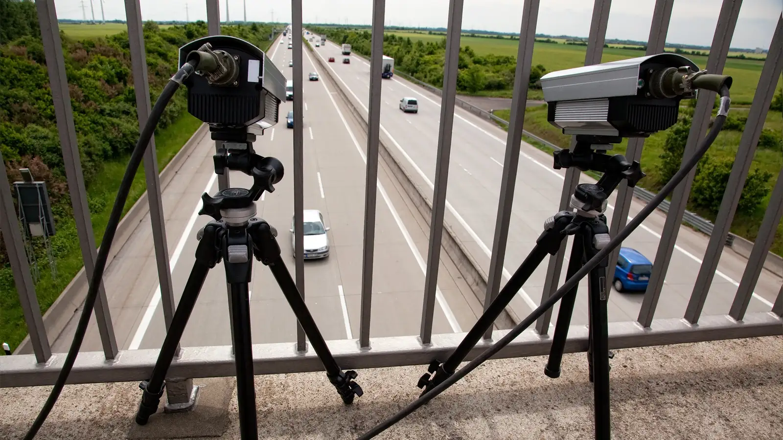 MonoCam Handyblitzer unzulässig? OLG Koblenz spricht Autofahrer frei