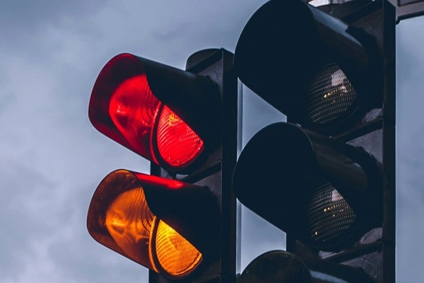 Rote Ampel wird überfahren